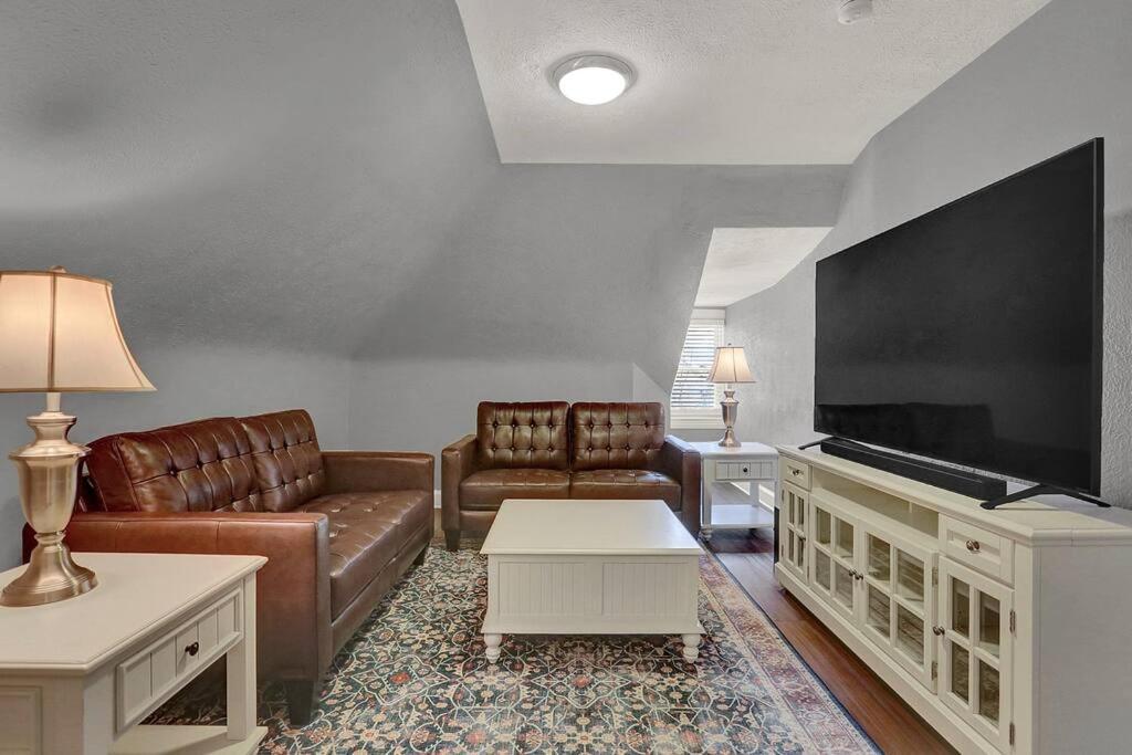 Suites On Seneca - Gorgeous One Bedroom Apartment Harrisburg Exterior foto
