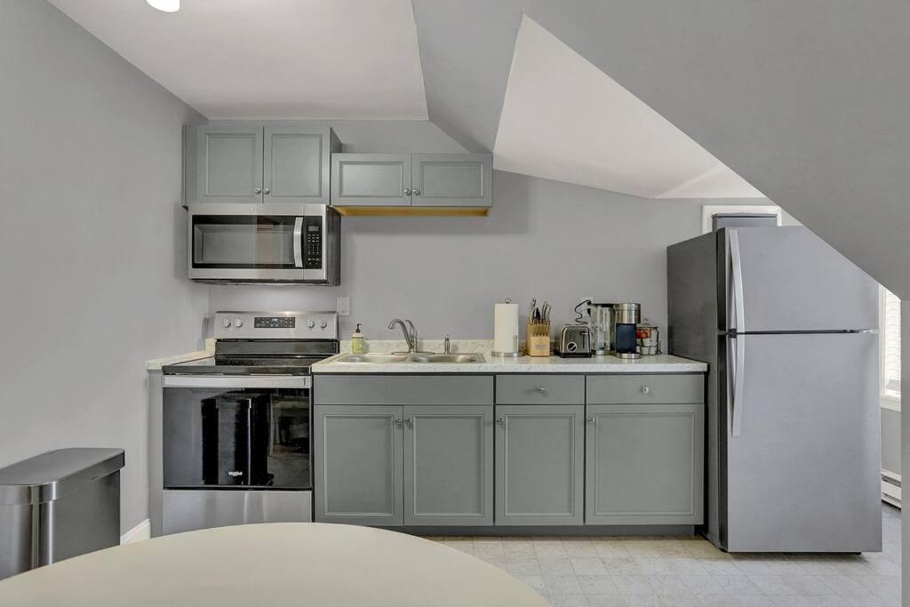 Suites On Seneca - Gorgeous One Bedroom Apartment Harrisburg Exterior foto