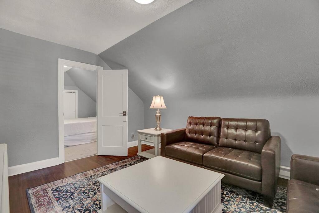 Suites On Seneca - Gorgeous One Bedroom Apartment Harrisburg Exterior foto