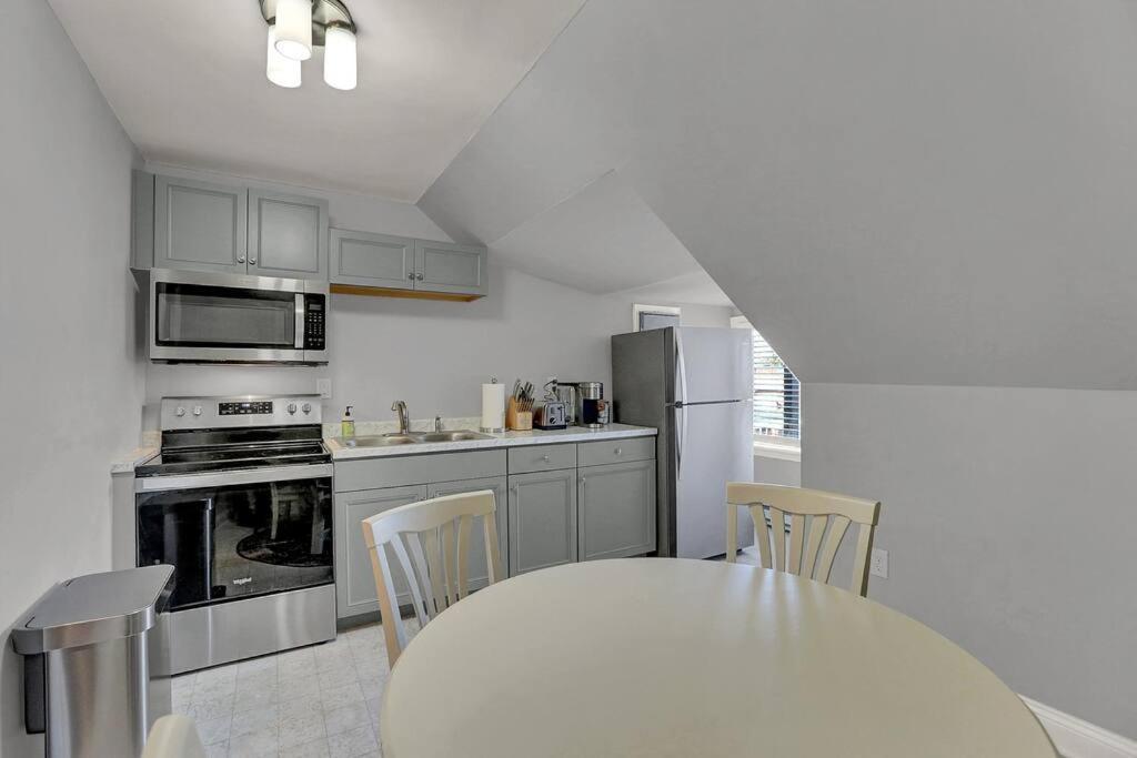 Suites On Seneca - Gorgeous One Bedroom Apartment Harrisburg Exterior foto